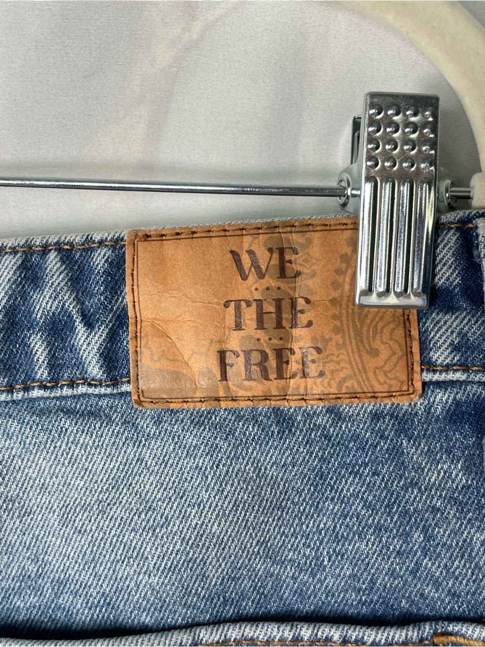 We The Free Light Blue Barrel Jeans - Picture 4 of 6